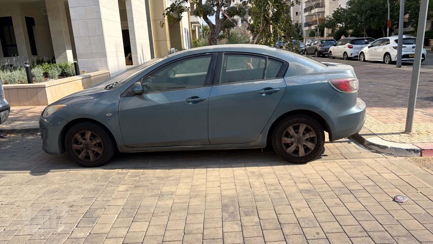 מאזדה 3