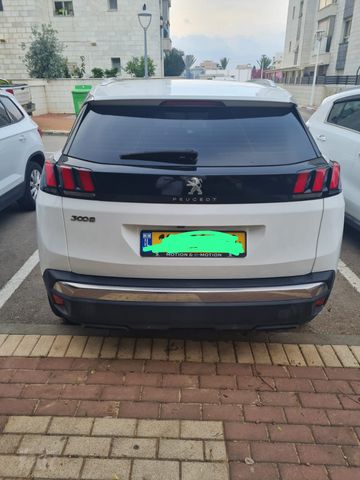 פיג'ו 3008