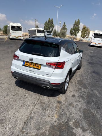 סיאט ארונה
