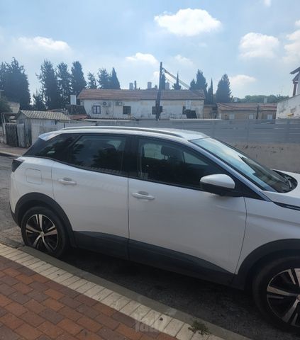 פיג'ו 3008