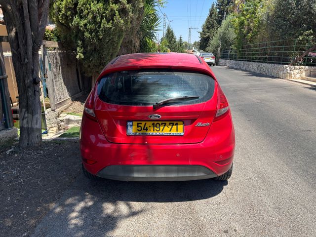 מודעת רכב פורד פיאסטה