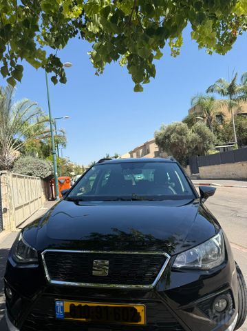 סיאט ארונה