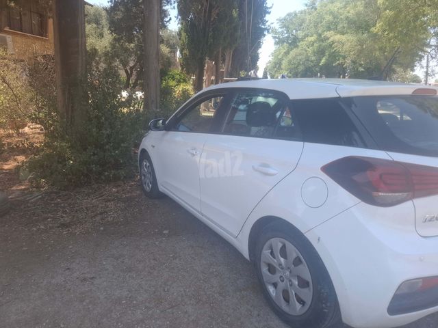 יונדאי i20