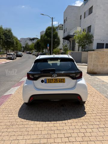 טויוטה יאריס