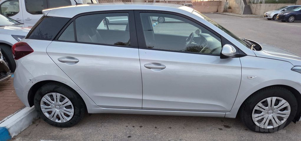 יונדאי i20