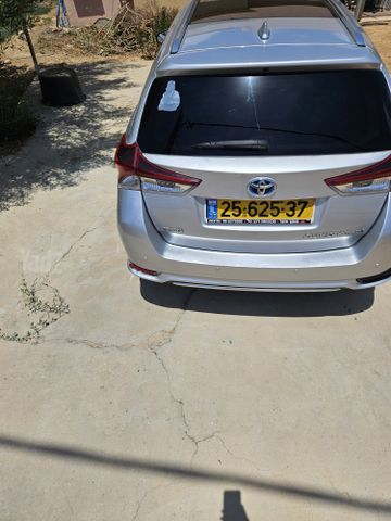 טויוטה אוריס