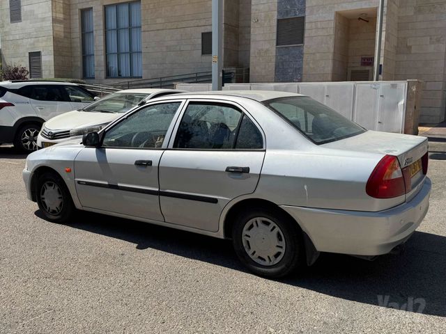 מיצובישי לנסר
