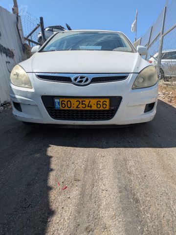 יונדאי i30