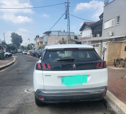 פיג'ו 3008