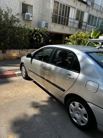 טויוטה קורולה