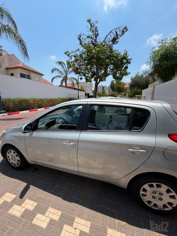 יונדאי i20