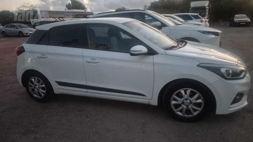 מודעת רכב יונדאי i20