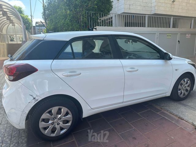 יונדאי i20