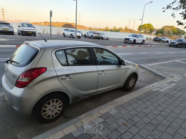 מודעת רכב יונדאי i20