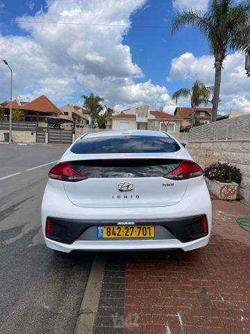 יונדאי איוניק