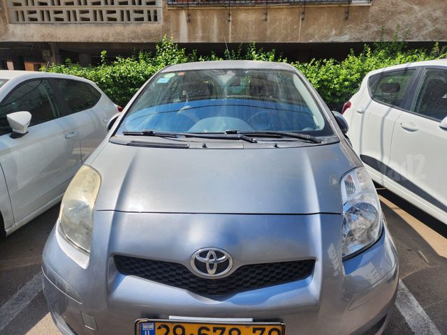 טויוטה יאריס
