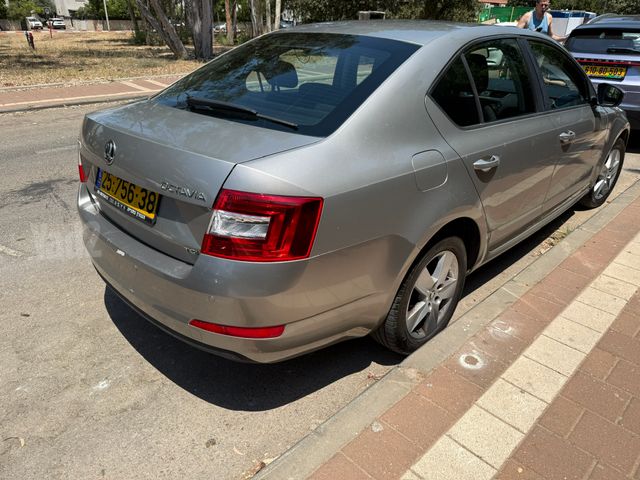 סקודה אוקטביה 