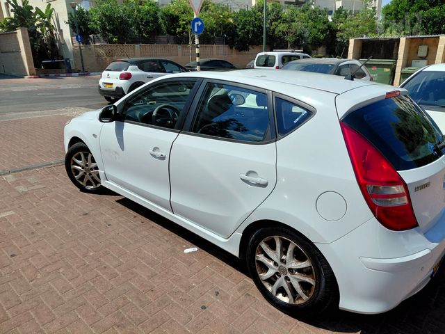 מודעת רכב יונדאי i30