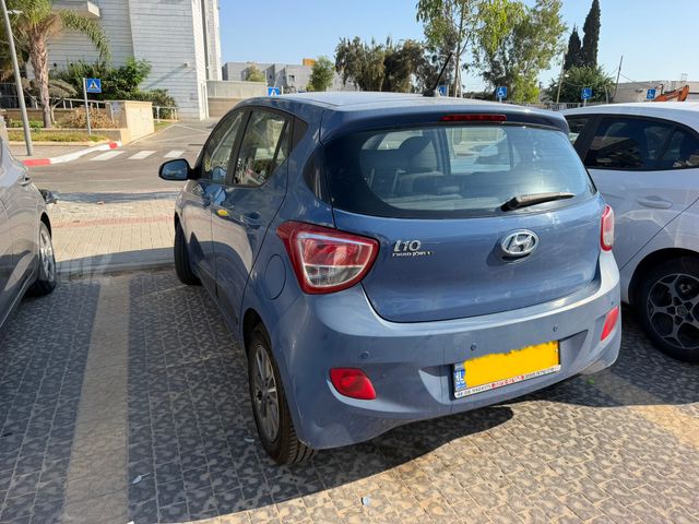יונדאי i10