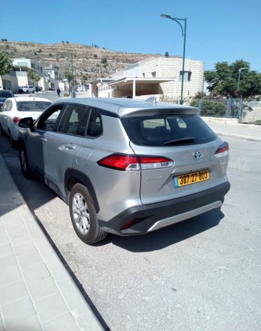 טויוטה קורולה קרוס