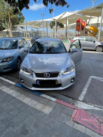 לקסוס CT
