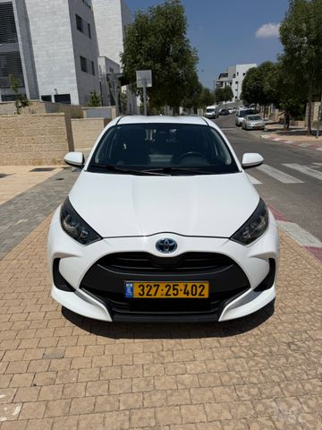 טויוטה יאריס