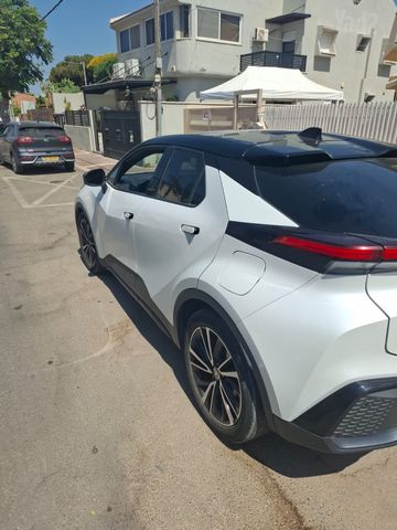 טויוטה C-HR