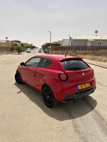 אלפא רומיאו מיטו