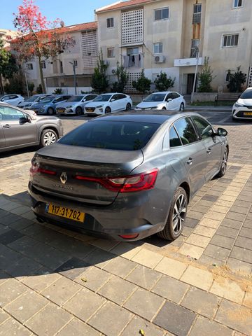 רנו מגאן