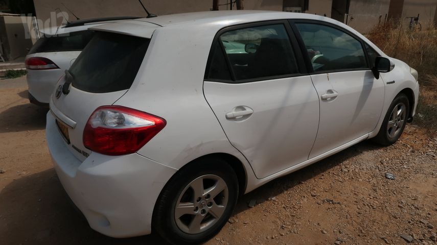 אוריס Hybrid היברידי אוט׳ 1.8 (99 כ״ס) [2011-2013]