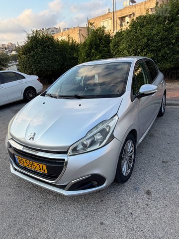 פיג'ו 208