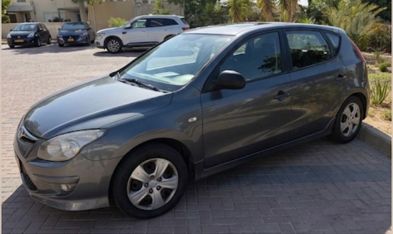 יונדאי i30