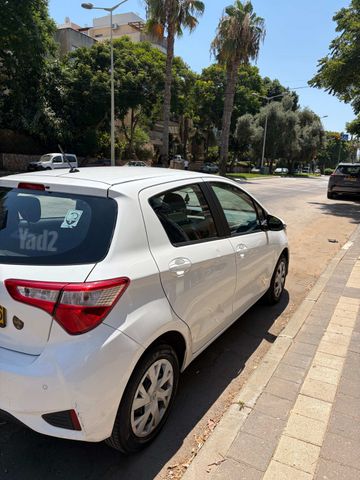 טויוטה יאריס
