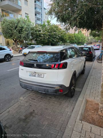 פיג'ו 3008