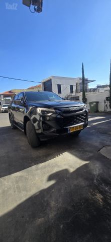 מודעת רכב איסוזו די-מקס