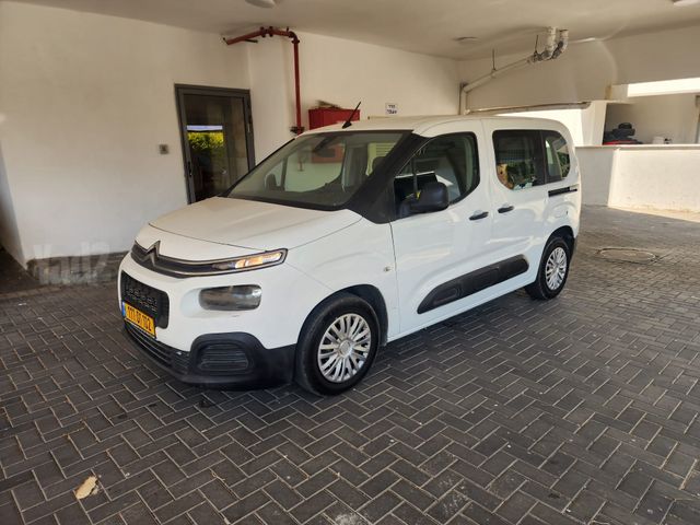 מודעת רכב סיטרואן ברלינגו