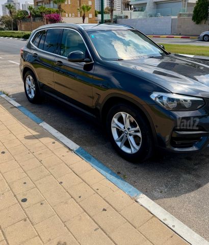 ב מ וו X3