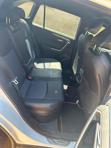 טויוטה RAV4