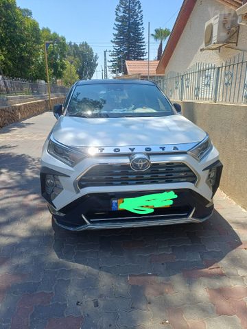 מודעת רכב טויוטה RAV4