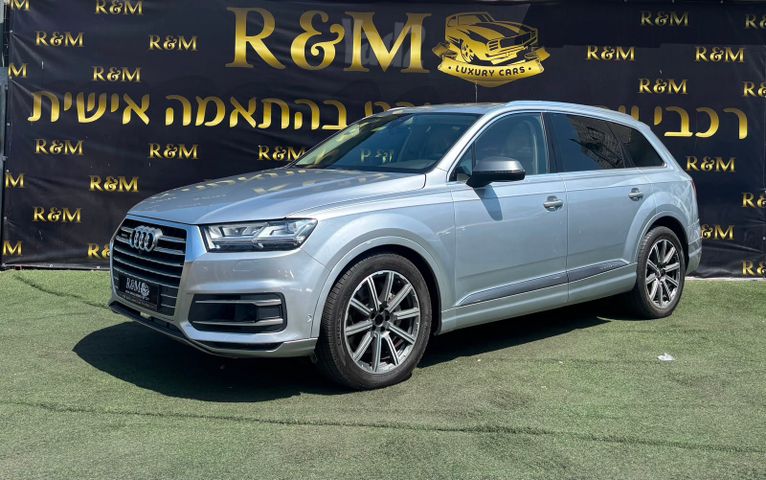 מודעת רכב אאודי Q7