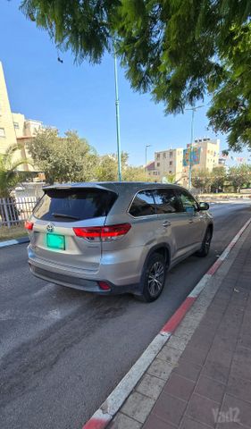 טויוטה היילנדר