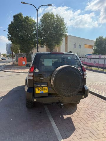 טויוטה לנד קרוזר