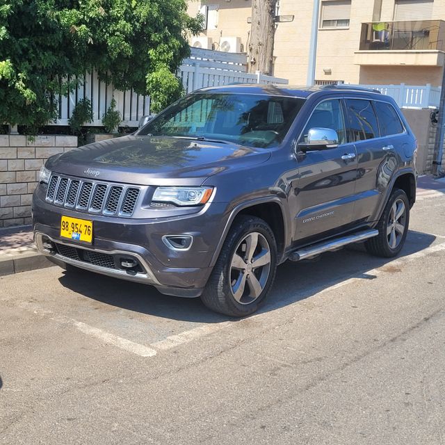 מודעת רכב ג'יפ גרנד צ'ירוקי