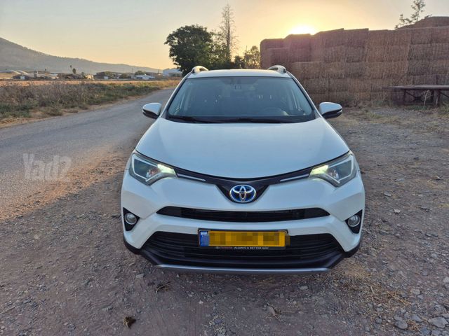 טויוטה RAV4