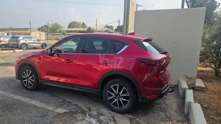 מודעת רכב מאזדה CX-5