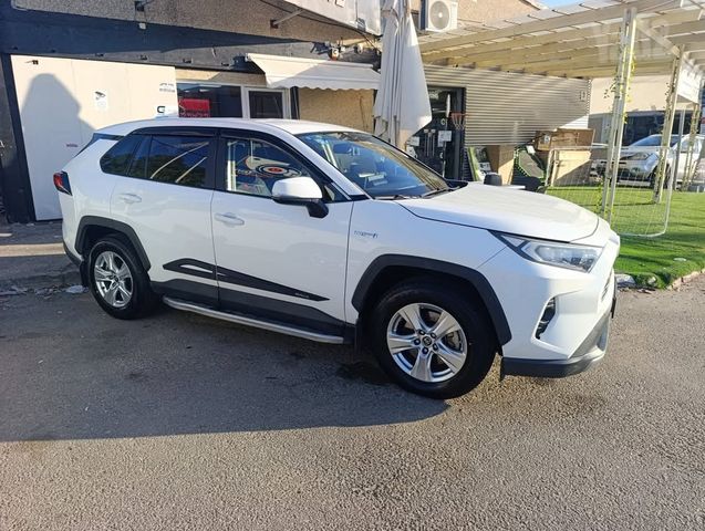 טויוטה RAV4