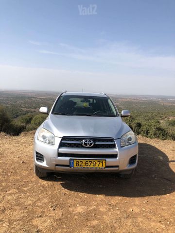 מודעת רכב טויוטה RAV4