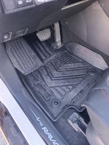 טויוטה RAV4