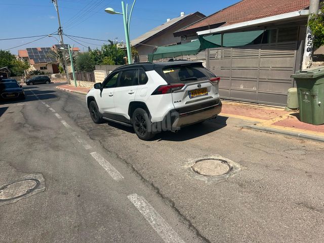 טויוטה RAV4