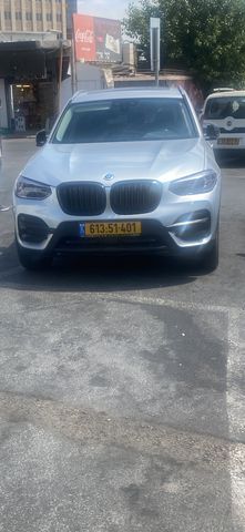 ב מ וו X3